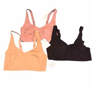 NWT Set of 3 women’s Bali bras
